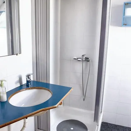 Cozy House In Peniche, 30 M² With Sea View